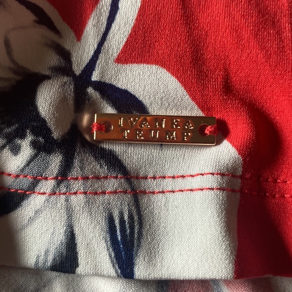 IVANKA TRUMP COLD SHOULDER AND TIE FLORAL BLOUSE - Picture 7 of 7